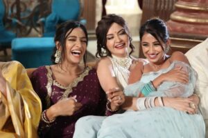 Parull Chaudhry Instagram - Laughter therapy sessions anyone? 🫶🏻
. 
Guess who made us laugh ? 😂😆❤️❤️❤️❤️
.
.
#Crazybunch #Happiest #Bhagyalakshmi