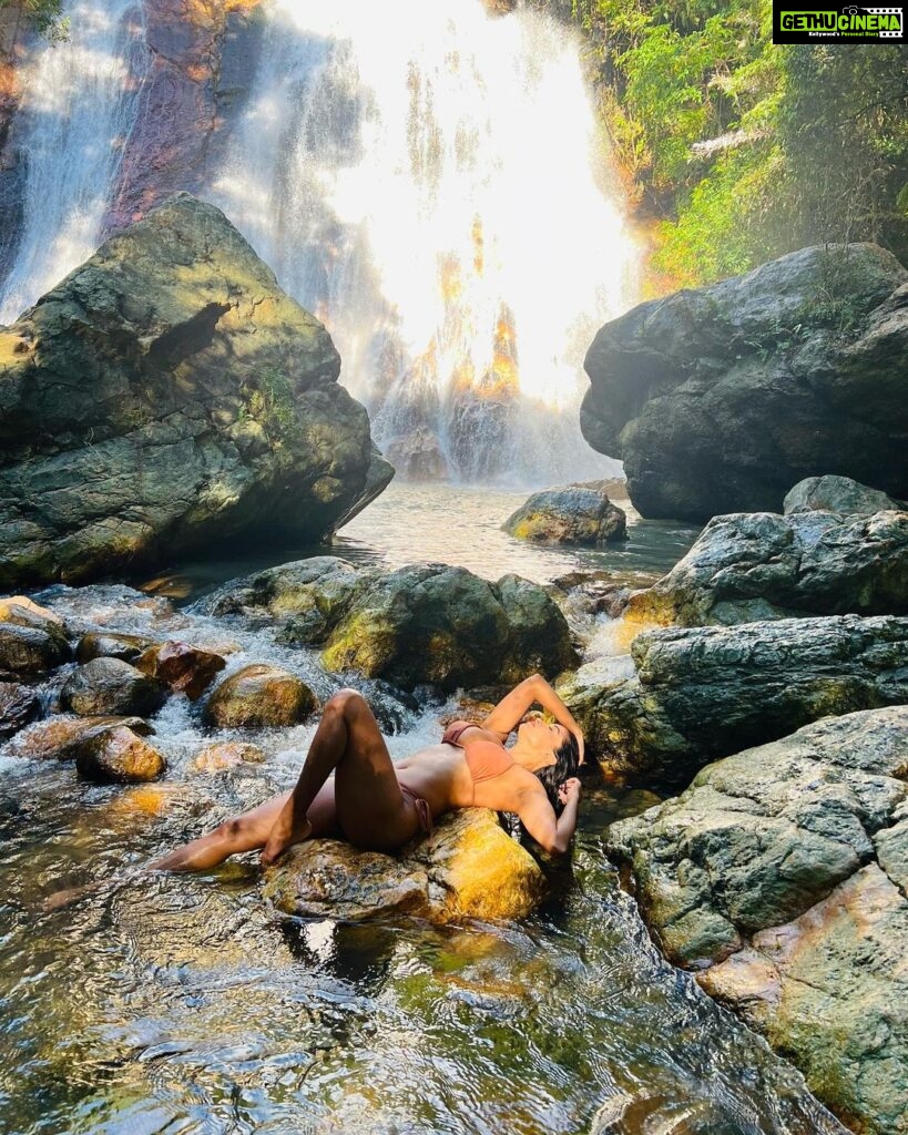Pooja Bhalekar Instagram - ROCK-n-ROLL BABY 🏞️ . . . . . . . . . . . . . . . . . . . . . . . . . . . . #poojabhalekar #rock #waterfall #nature #photography #waterbaby #bikini #swimwear #lifestyle #fyp #explorepage