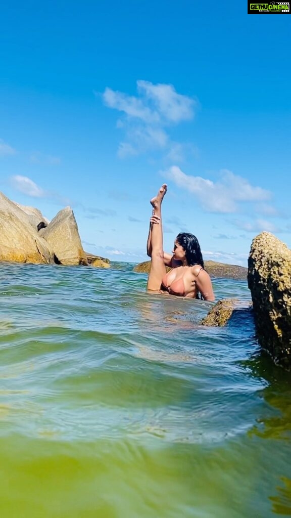 Pooja Bhalekar Instagram - My E T E R N A L L O V E with the OCEAN 🌊 🧜🏼‍♀️ . . . . . . . . . #trendingsongs #reelitfeelit #reelsofinstagram #bestoftheday #bikinilife #ocean #waterbaby #flexibility #fitnessgirl #fitnessaddict #trendingreels #fypage #explorepage✨ #love #nature #seame #beyou #bodypositive #loveyourself #kohsamui #sunkissed #islandlife Crystal Bay, Silver Beach - Ko Samui