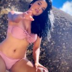 Pooja Bhalekar Instagram - Find someone who looks at you the way I am looking at you right now… 💕 Crystal Bay, Silver Beach - Ko Samui
