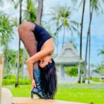 Pooja Bhalekar Instagram - SPIDER SENSE ACTIVATED 🕷️🕸️ . . . . @centarareservesamui @zara @aldo_shoes . . . . . . #aesthetics #fitnessmodel #fypage #explorepage #flexibility #stretch #swimwear #beachwear #bodypositivity #fitgirl #instagood #igers #fashiongram #photography #photooftheday #picsart Centara Reserve Samui