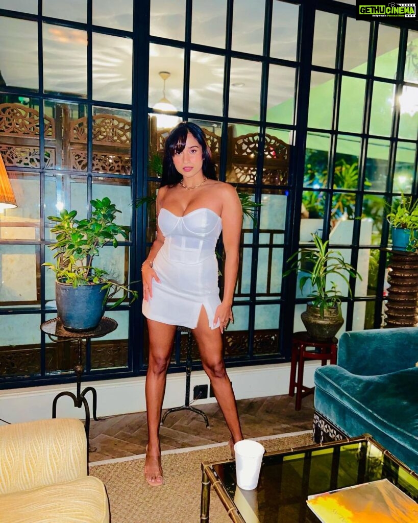 Pooja Bhalekar Instagram - Forgot to post these 🤭🤍 . . . . . . . . . . . . . . . #fyp #fashion #fashionaddict #outfitinspo #dressup #heels #igdaily #explorepage #stylegram #beyou #inspo #ootd #photooftheday #glam #instagood #instagram #sohohouse #sohohousemumbai