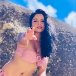 Pooja Bhalekar Instagram - Find someone who looks at you the way I am looking at you right now… 💕 Crystal Bay, Silver Beach - Ko Samui
