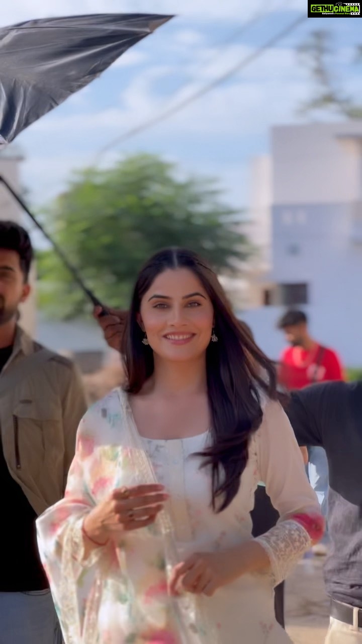 Prabh Grewal Instagram - ਫੁੱਲਾਂ ਨਾਲੋ ਹੌਲੀ ਜੱਟੀ, ਭਾਰਾ ਪਰ ਨੱਖਰਾ...!!🌸 #prabhgrewal #prabhgrewalofficial #newmovie🎥🎬 #shoot🎥