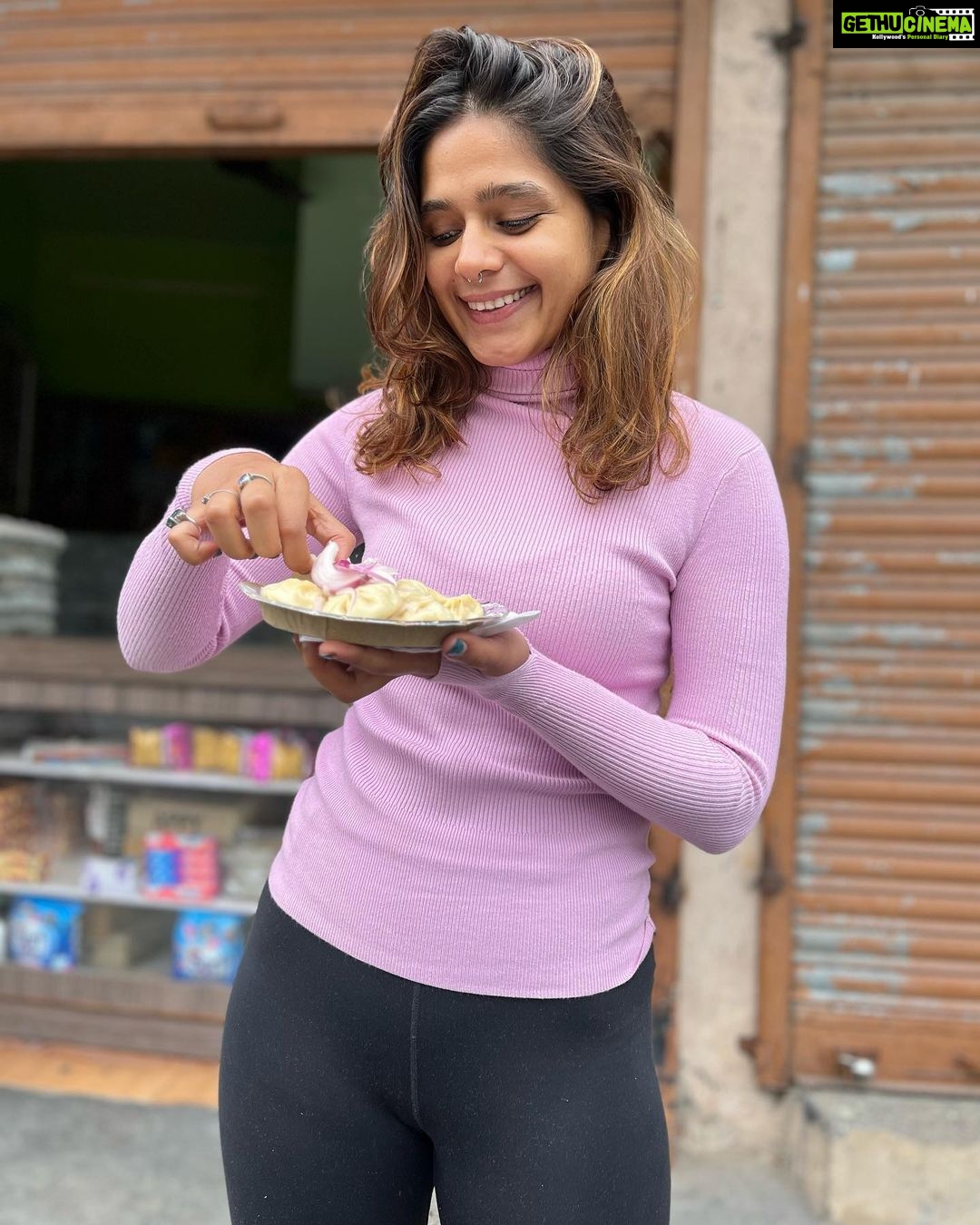 Pranati Rai Prakash Instagram - My life’s been that of a traveller. Moving from one city to the other every 1.5-2-2.5 years while they were all fauji Cantonments. I’ve stayed most at a place called RIMC, Rashtriya Indian Military College in Doon as my father was posted there. So, that’s the place I love and call home. Now, of course based in Mumbai and belonging to the artist world drowning myself in the craft and exploration. Here’s getting back to my favourite place, having the best time sitting under the sun breathing fresh air around the known in the lap of mother nature…well, truly nature’s been my mother, always making me feel loved and fulfilled. Went around Rishikesh and now on way to Uttarkashi…Treating this space as a personal blog and happy to share my life with my loved ones. Well, here’s to Safarnama! ✨
