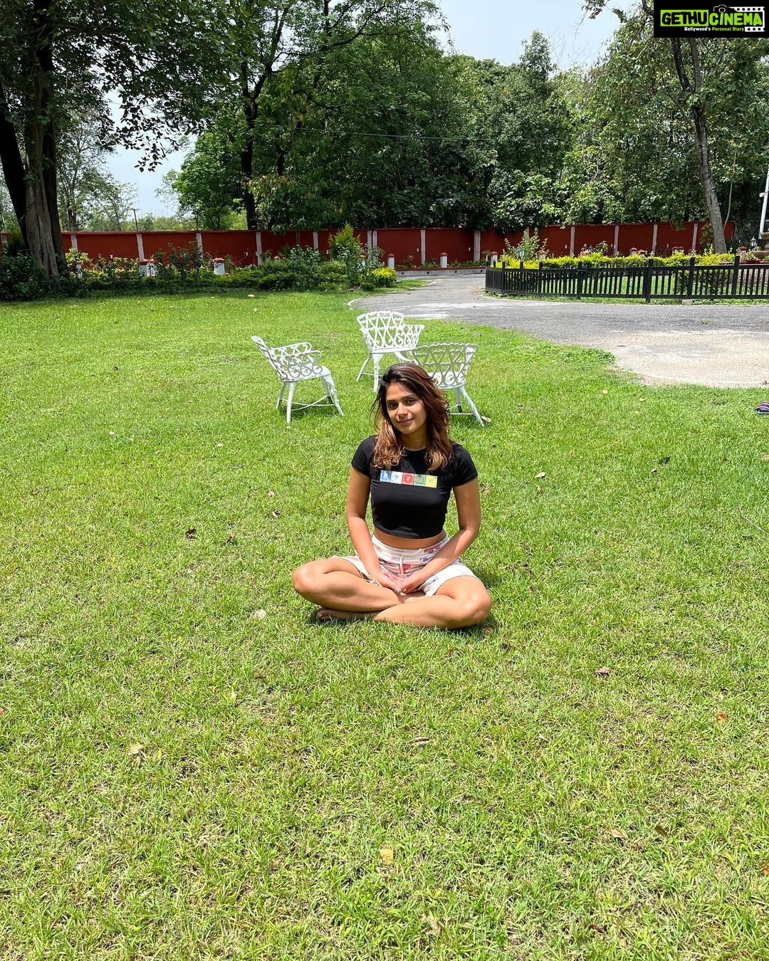 Pranati Rai Prakash Instagram - My life’s been that of a traveller. Moving from one city to the other every 1.5-2-2.5 years while they were all fauji Cantonments. I’ve stayed most at a place called RIMC, Rashtriya Indian Military College in Doon as my father was posted there. So, that’s the place I love and call home. Now, of course based in Mumbai and belonging to the artist world drowning myself in the craft and exploration. Here’s getting back to my favourite place, having the best time sitting under the sun breathing fresh air around the known in the lap of mother nature…well, truly nature’s been my mother, always making me feel loved and fulfilled. Went around Rishikesh and now on way to Uttarkashi…Treating this space as a personal blog and happy to share my life with my loved ones. Well, here’s to Safarnama! ✨