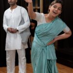 Pranati Rai Prakash Instagram - A few glimpses of my character, Benare Bai! 🫶 Performing today, tomorrow and day after and the coming weekend. #KhaamoshAdaalatJaariHai by #VijayTendulkar. Our play is directed by @ashokpandey187 sir and assisted by @prath.bhat . Pictures shot during one of the rehearsals by @_rahulkaran at @jeffgoldbergstudio ✨ . . . . . . . . #play #theatre #hindi #performance #being #intense #emotional #actor #live #life #mumbai #woman #society #art #literature #reflection #emotions #pranatiraiprakash