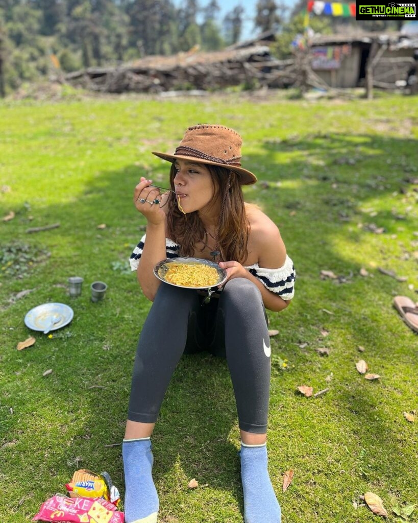 Pranati Rai Prakash Instagram - Beautiful views come after tough climbs…earned every photograph and the Maggie! 🌲⛰️🕊️🍜❤️