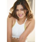 Pranati Rai Prakash Instagram - We will never have it all in control, however, we can always take a baby step to make it fine. Breathe and expand our gut with harmony, smile because the one next to us is lovely or maybe just because it’s the camera rolling! And slowly steadily, happiness seeps into our being again. 🐣🌼💛 Captured by @vikram_bawa . Thank you for being so wonderful! . . . #pranatiraiprakash