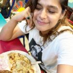 Pranati Rai Prakash Instagram - Here’s rounding up the week! A photoshoot, here’s one from the sacred wall in my house…pictures coming soon; gym, pilates and belly dancing, reading and journaling, a friend’s birthday and lotsss more of dancing and blushing! Haha…Surprise pap spotting, at a stage where I find it quite validating 🤫 and meetings, classes and auditions that I don’t have pictures from. 😌 Love how the pace of the city has calmed down because of monsoons! 🌿🌧️❤️