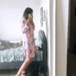 Pranati Rai Prakash Instagram - Here’s rounding up the week! A photoshoot, here’s one from the sacred wall in my house…pictures coming soon; gym, pilates and belly dancing, reading and journaling, a friend’s birthday and lotsss more of dancing and blushing! Haha…Surprise pap spotting, at a stage where I find it quite validating 🤫 and meetings, classes and auditions that I don’t have pictures from. 😌 Love how the pace of the city has calmed down because of monsoons! 🌿🌧️❤️