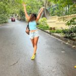 Pranati Rai Prakash Instagram - Hello July! Happy monsoons! 🌿🌸🌻🌧️