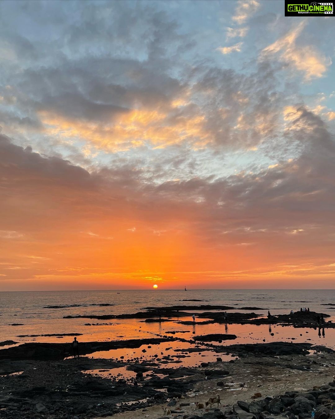 Priyal Gor Instagram - A sunset date for one 🧡