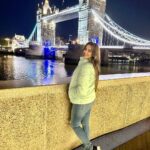 Pujita Ponnada Instagram – Beautiful sights all around 🫶🏻✨🌉 

#pujitaponnada #ukdiaries #happymonday #exploringlondon Tower Bridge