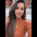 Pujita Ponnada Instagram - Selfie time 🤌🏻 #pujitaponnada #ukdiaries #happymorning ODEON Guildford