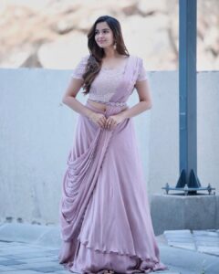 Pujita Ponnada Instagram - Andariki Ugadi Subhakanshalu ✨✨

Clicked by @thescienceofphoto 
Outfit @mamtagoelofficial 
Styled by @aishwaryavenishetty_official 

#pujitaponnada #happyugadi