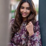 Pujita Ponnada Instagram – Ask the universe and it will give you ❤️

Clicked & edited by @portsbyady 
Outfit @forevernew_india 

#pujitaponnada