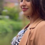 Pujita Ponnada Instagram - Things of beauty 🎵🛥️🤎 📷 @saadrani #pujitaponnada #reels #instagood #ukdiaries Guildford
