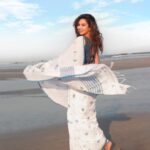 Pujita Ponnada Instagram - Welcoming 2023 with a heart full of gratitude, love, hope and faith. Forgiving the past and looking forward to a wonderful year ahead. Let’s all remember to be a little kinder to ourselves. Happy New Year ❤️ 📸 @vishwasgonsalves #pujitaponnada #happynewyear #2023