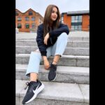 Pujita Ponnada Instagram - Think Happy, Stay Happy ♾️🦋🌤️ #pujitaponnada #ukdiaries #happywednesday ODEON Guildford