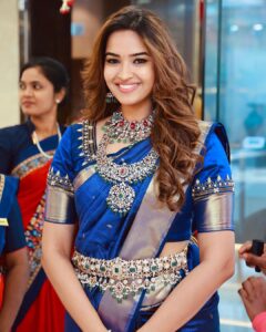 Pujita Ponnada Instagram - At the grand launch of Nallamalli NVR Jewellery store ✨ Jewellery @nvrnallamalli Saree @kanchipuramnarayanisilks #pujitaponnada Vijayawada, India