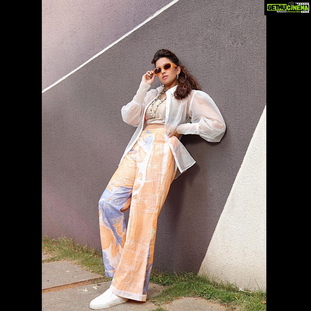 Pujita Ponnada Instagram - Orange is the new black 🍊 Clicked by @vclicksphactoryofficial Outfit @thevoguenaari Styling @salonij676 Makeup @aayushisinhamakeup Hairstylist @gadwalmounika #pujitaponnada #actor #happyweekend