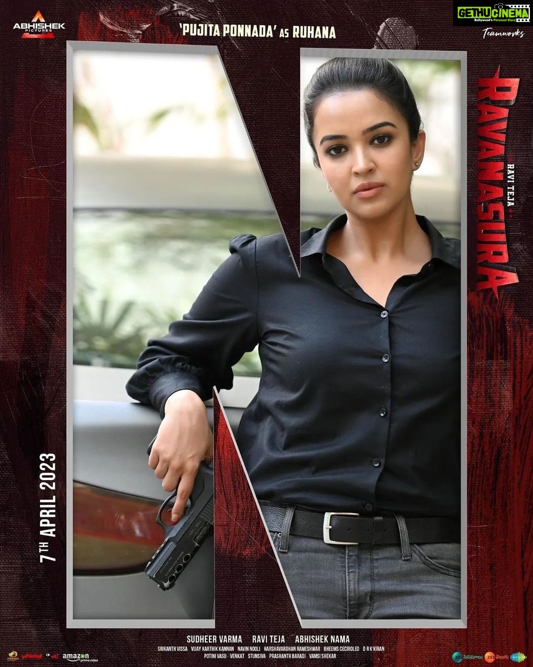 Pujita Ponnada Instagram - Posted @withregram Introducing @pujita.ponnada as Ruhana from the world of #Ravanasura She is slick and fierce, all set to take you on a exhilarating ride from April 7th! Bookings open now https://bit.ly/RavanasuraBMS #RavanasuraOnApril7 @raviteja_2628 @iamsushanth @sudheerkvarma @abhishekpictures @rtteamworksofficial @mangomassmediaofficial @abhisheknaama @harshavardhan_rameshwar #Bheemsceciroleo @srikanth_vissa @Vijaykartikkannan @dakshanagarkar @anuemmanuel @fariaabdullah @Swethakakarlapudi #Ravansuramovie #pujitaponnada #ravanasura