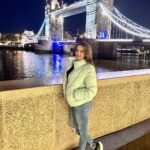 Pujita Ponnada Instagram – Beautiful sights all around 🫶🏻✨🌉 

#pujitaponnada #ukdiaries #happymonday #exploringlondon Tower Bridge