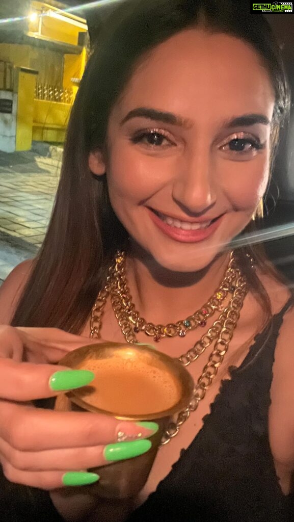 Ragini Dwivedi Instagram - COFFEE AT GARDEN CITY CAFE 💕 Just a sudden stop for coffee and I loved the cafe at Bannerghatta Road … Are you a coffee or tea lover ?? Comment below #raginidwivedi #ragini #coffeetime #coffee #coffeeholic #trending #trendingreels #trendingsongs #reelsinstagram #reelsvideo #reelkarofeelkaro #reelitfeelit #reelindia #smallbusiness #instagram #instagood #instalike #instafashion #instafood #instalove #rdeats