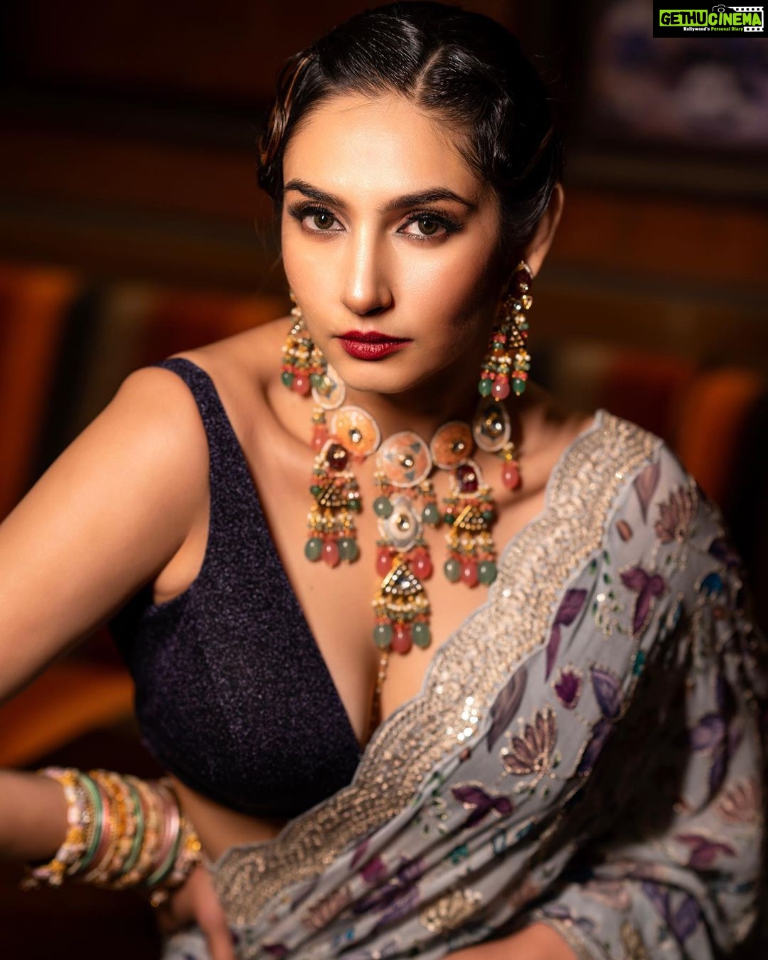 Ragini Dwivedi Instagram - JUST REFLECTING ๐ธ๐ With @thekoskii Shot by @chethankamal Amazing edit @chethankamal Makeup n hair @prettyumakeovers Styling and jewellery @styleitupwithalisha Location @jwmarriottblr #raginidwivedi #ragini #editorial #photoshoot #ethnicwear #vintagestyle #global #photooftheday #photography #actor #influencer #karnataka #south #india #international #portraitphotography #trending #trend #viralpost #instagram #instagood #instadaily #instadaily #instamood JW Marriott Hotel Bengaluru