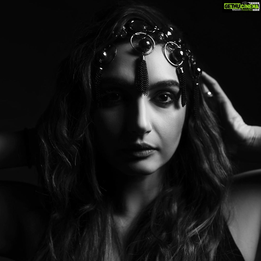 Ragini Dwivedi Instagram - BECOME : who you are 👸 Shot by @suneethhalgeri Makeup and hair @strokesnstrands Accessories @cholafashions #raginidwivedi #ragini #post #positivity #shootdiaries #shootlife #trending #trend #portraitphotography #concept #viralpost #viral #instagram #instagood #instafashion #instaphoto #instamood #instapic Bangalore, India