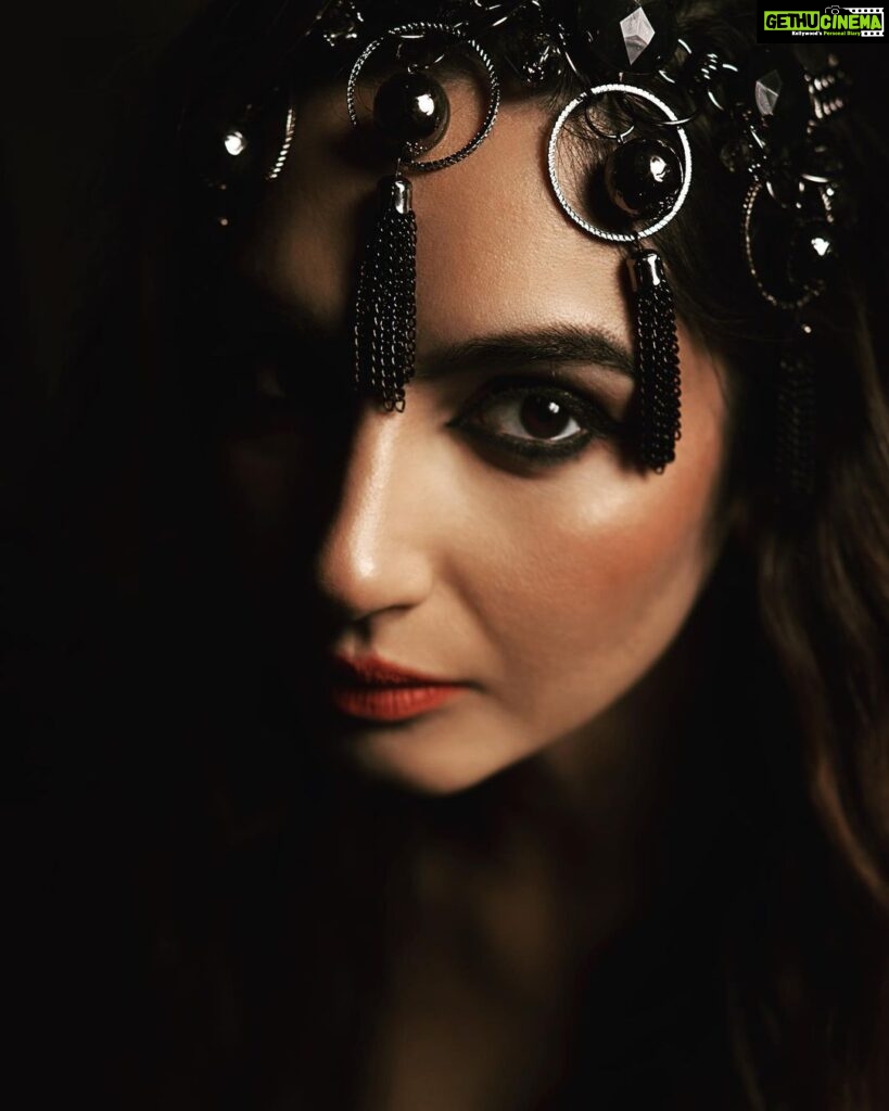 Ragini Dwivedi Instagram - BECOME : who you are 👸 Shot by @suneethhalgeri Makeup and hair @strokesnstrands Accessories @cholafashions #raginidwivedi #ragini #post #positivity #shootdiaries #shootlife #trending #trend #portraitphotography #concept #viralpost #viral #instagram #instagood #instafashion #instaphoto #instamood #instapic Bangalore, India