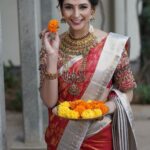 Ragini Dwivedi Instagram - UGADI CELEBRATIONS 🌺 Greeting Ugadi with a lot of optimism excitement and expectations … Shot by @divinephotography.in Makeup n hair @prashanthmakeover Jewels @sriganeshjewellers Outfit @lakshmi_silksblr Blouse @anthariya_ #raginidwivedi #ragini #ugadispecial #ugadifestival #ugadi2023 #ugadi #festivetime #festival #festivalfashion #festival #positivevibes #post #photooftheday #photoshoot #photos #ethnicwear #ethnic #instagram #instagood #instafashion #instamood #instalike #instalove #instaphoto #instalike #indianfestival home sweet home,Bangalore