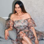 Ragini Dwivedi Instagram – 📚👸🙇‍♀️
Poser as always 💕 trying to be stylish and shy at the Same Time 
Which one is better one or two ? 
Wearing @devnastitchingstudio @nainaarora.fashion 

#raginidwivedi #ragini #post #positivevibes #positivity #post #photooftheday #portraitphotography #actor #influencer #south #india #international #fiftyshadesofgrey #instagram #instagood #instadaily #instafashion #instamood #instafood #instaphoto Bangalore, India