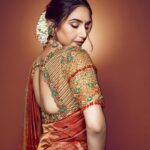Ragini Dwivedi Instagram – AKSHAY TRITIYA : the new season and new year is here with all the possibilities and luck in our hands 
Design and styling :@vibbhinna 
Mua:@makeoverwithlakshmi_shetty
Jewellery:@gajraj_jewellers
Shot by :@anusharamkaran 

#raginidwivedi #akshytrutiya2023❤️ #akshaytritiya #festivetime #springtime #newseason #newyear #newbeginnings #festivewear #festivalfashion #festivalvibes #positivevibes #reelsinstagram #reels #reelsvideo #reelkarofeelkaro #reelindia #reelitfeelit❤️❤️ #trendingreels #trendingsongs #trendingaudio #trendingnow #viralreels #viralpost Bangalore, India
