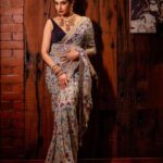 Ragini Dwivedi Instagram - REFLECTING 👸💕 With @thekoskii Shot by @chethankamal Makeup n hair @prettyumakeovers Styling and jewellery @styleitupwithalisha Location @jwmarriottblr #raginidwivedi #ragini #editorial #photoshoot #ethnicwear #vintagestyle #global #photooftheday #photography #actor #influencer #karnataka #south #india #international #portraitphotography #trending #trend #viralpost #instagram #instagood #instadaily #instadaily #instamood JW Marriott Hotel Bengaluru