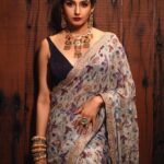 Ragini Dwivedi Instagram - REFLECTING 👸💕 With @thekoskii Shot by @chethankamal Makeup n hair @prettyumakeovers Styling and jewellery @styleitupwithalisha Location @jwmarriottblr #raginidwivedi #ragini #editorial #photoshoot #ethnicwear #vintagestyle #global #photooftheday #photography #actor #influencer #karnataka #south #india #international #portraitphotography #trending #trend #viralpost #instagram #instagood #instadaily #instadaily #instamood JW Marriott Hotel Bengaluru