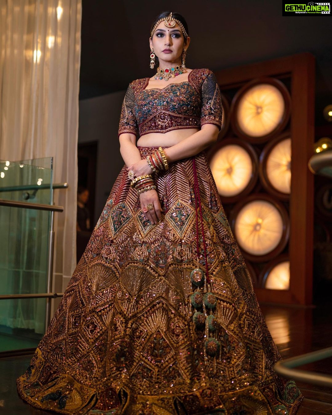Ragini Dwivedi Instagram - 👸 QUEEN 👸 Shot by @chethankamal Outfit @thekoskii Styling @styleitupwithalisha Makeup n hair @prettyumakeovers Location @jwmarriottblr #raginidwivedi #ragini #photooftheday #photoshoot #queen #collaboration #editorial #positivevibes #post #pose #instagood #instagram #instafashion #instalove #instaphoto #bengaluru #actorslife #influencer #kannada #south #india #international #luxurylifestyle #bridallehenga #bridesofinstagram #bridalwear #indiangirl JW Marriott Hotel Bengaluru