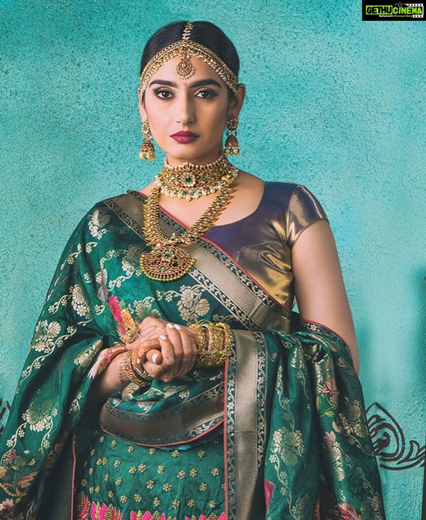 Ragini Dwivedi Instagram - NOBODY DULLS YOUR SPARKLE 💖 Shot by @divasphotography Shot for something really nice and sharing the sneak peak 💕 Which one do u like ??? #raginidwivedi #ragini #portrait #ethnicwear #photooftheday #traditionalwear #jewelry #indian #bridal #trending #power #control #luxurylifestyle #indiangirls #indian #karnataka #south #international Bangalore, India
