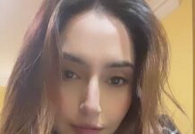 Ragini Dwivedi Instagram - MOOD 🫶🏾👑😍 #raginidwivedi #ragini #trending #trendingreels #trendingsongs #trendingaudio #trend #reels #reelsinstagram #reelsvideo #reelsindia #reelitfeelit #positivevibes #tamilsongs #fridayvibes #smile
