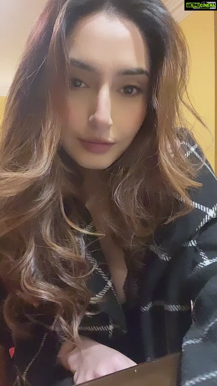 Ragini Dwivedi - 42.8K Likes - MOOD 🫶🏾👑😍
#raginidwivedi #ragini #trending #trendingreels #trendingsongs #trendingaudio #trend #reels #reelsinstagram #reelsvideo #reelsindia #reelitfeelit #positivevibes #tamilsongs #fridayvibes #smile