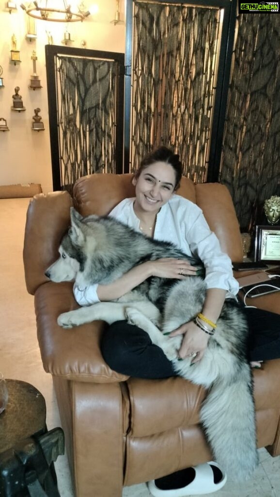Ragini Dwivedi Instagram - MOMMY BABY Almost 2 years old and still thinks he’s the little puppy and jumps onto my lap Guess just goes to understand that no matter how old or mature we think we are … we’re always babies to our parents Be that Child always keep that innocence and heart #zuesthehusky #zuesdwivedi #raginidwivedi #ragini #trendingreels #trendingsongs #trendingaudio #trending #trend #dogsofinstagram #doglover #dogmom #husky #huskies #instagram #instalike #instadaily #ınstagood #reelsinstagram #reels #reelsvideo #reelkarofeelkaro #reelitfeelit #viralvideos Bangalore, India