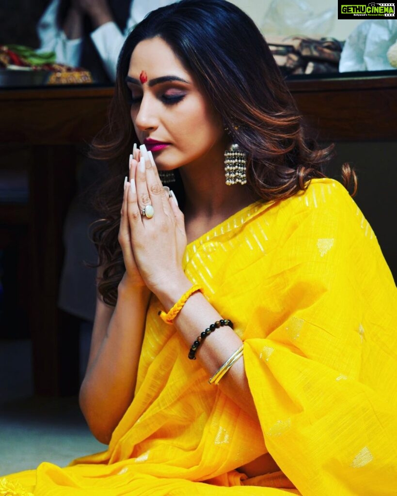 Ragini Dwivedi Instagram - MAHASHIVRATRI 🫶🏾💕 Shiva is truth,*…. Shiva is eternal,* Shiva is God,*…. Shiva is Omkar,* Shiva is power,*…. Shiva is devotion,* *Shiva is immense and limitless.* May you all be limitless and immense #raginidwivedi #ragini #shivaratri #mahashivratri #positivevibes #pose #powerofprayer #power #spiritual #spirituality #prayer #festivetime #om #omnamahshivaya #photooftheday #photo #pooja #ethnicwear #instagram #instadaily #instamood *Har har Mahadev*🙏 *Om Namah Shivai*🙏 *Happy Mahashivratri*🙏🏻 Bangalore, India