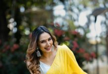 Ragini Dwivedi Instagram - Be happy 😃 be bright 🫶🏾 Mahashivratri special 2023 Outfit @devnastitchingstudio Jewellery @nainaarora.fashion Makeup and hair @brides_of_mos #raginidwivedi #ragini #potd #trendingreels #trending #trendingsongs #trendingaudio #reelsinstagram #reelsvideo #reelsindia #reelitfeelit #reelkarofeelkaro #reelsviral #reelsinsta #viralreels #viralvideos #viralsong #instagram #instagood #instadaily #shivaratri #poser #bengaluru #festivemood #festival home sweet home,Bangalore