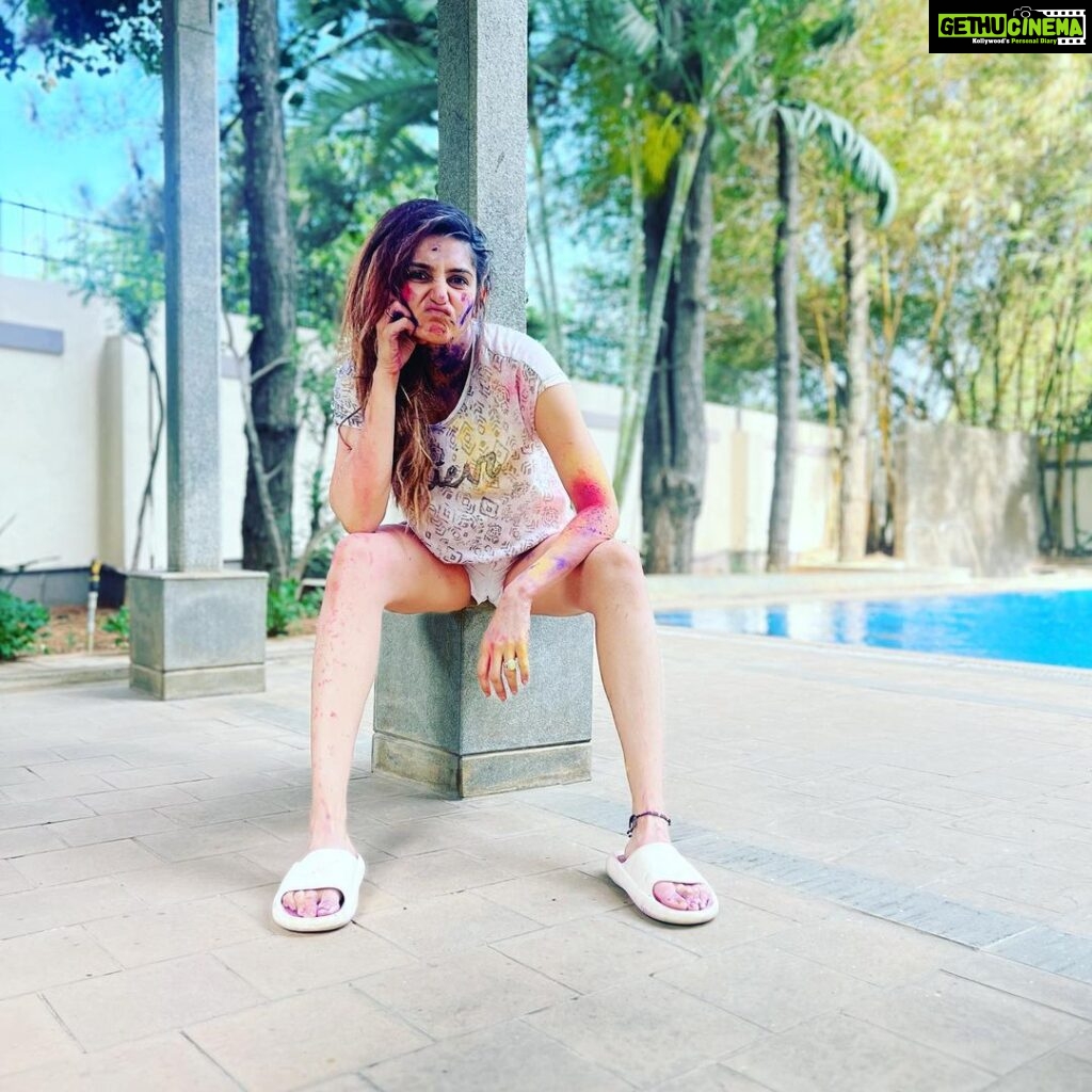 Ragini Dwivedi Instagram - HOLI 💕 ಹೋಳಿ ಹಬ್ಬದ ಶುಭಾಶಯಗಳು The arrival of spring .. end of winter Blossoming of love Meet everyone play Laugh 💕 forget and forgive and repair broken relationships Shot by @raveenarai17 #raginidwivedi #happyholi #holifestival #holihai #newyear #newbeginnings #newpost #positivevibes #happyme #festivalofcolors #colours #smile #laughingcolours #laugh #live #friendship #love #light home sweet home,Bangalore