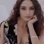 Ragini Dwivedi Instagram – MAST MAST HUDGI 🙋‍♀️😉😉🍾

Shot by @chethankamal 
Make up n hair @strokesnstrands 
Outfit @nainaarora.fashion 
Music @vinay_music 

#raginidwivedi #ragini #portrait #power #poetry #trendingreels #trendingsongs #trendingaudio #trendingnow #trendsetter #reelsinstagram #reelsvideo #reelitfeelit #reelsindia #reelkarofeelkaro #reelviral #actorslife #influencer #fanmade #instagood #instagram #instadaily #instamood Bangalore, India