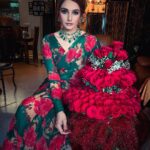 Ragini Dwivedi Instagram – CELEBRATING 🥳 
The most amazing people around me my fans the industry the actors thank you for all the love ❤️ honoured 
The best people bring out the best in your a glimpse of the amazing celebrations 

#raginidwivedi #ragini #birthdaygirl #birthdaycelebration #viral #viralpost #positivevibes #happiness #blessed #blessings #instagood #instamood #sareelove #trending #trend Bangalore, India