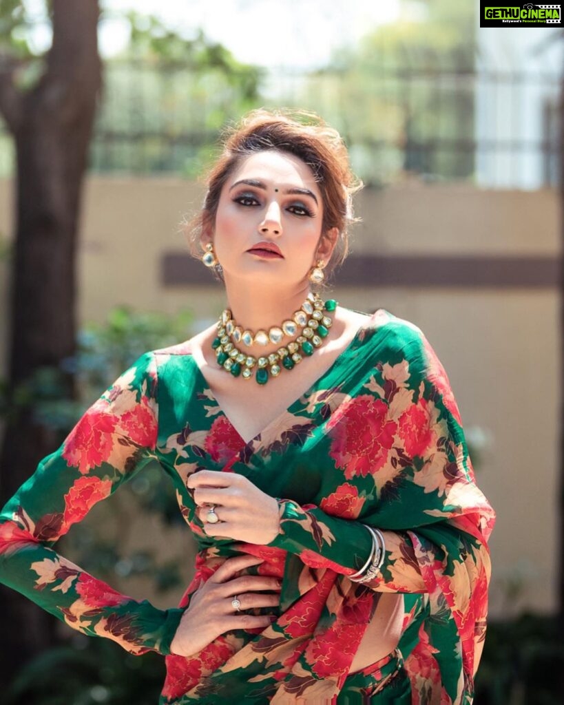 Ragini Dwivedi Instagram - One saree one story 😎 The birthday look decoded for u my family of the gram … #desigirl Outfit @devnastitchingstudio Styling @nainaarora.fashion Makeup and hair @strokesnstrands Jewellery @rohini64 Shot by @kiran.venkataramanappa Event : birthday celebrations #raginidwivedi #happybirthday #birthdayfun #birthdayphotoshoot #sareelove #saree #indian #actor #influencer #india #international #positivevibes #live #instagram #instagood #instafashion #instamood Bangalore, India