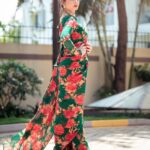 Ragini Dwivedi Instagram - ❤️ ❤️❤️❤️❤️❤️ Meet the dream team behind the viral look that u all raving about 🥹🤓 Outfit @devnastitchingstudio Styling @nainaarora.fashion Makeup n hair @strokesnstrands Jewellery my own ….🤓 Shot and edited by the amazing @kiran.venkataramanappa #raginidwivedi #ragini #birthdaygirl #celebration #positivevibes #post #indiangirls #indianactress #south #instagram #instagood #instafashion #instamood #influencer #model #viralpost #viral Bangalore, India