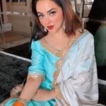 Ragini Nandwani Instagram - Blue n Yellow 🔵🟡🔵🟡 What’s ur fav combi #newpost #latestnews #kaalimaa #bluekurta #punjabisuit #white #latestfashion #instaphoto #indianwear #celebrity #style #mumbai #dubai #globalfashion #bangles #desigirl